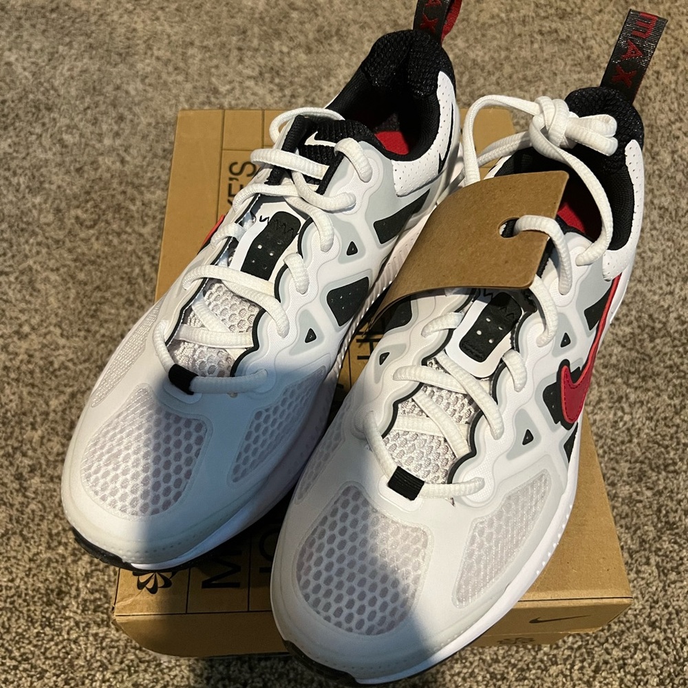 Nike Air Max Genome SE 1
